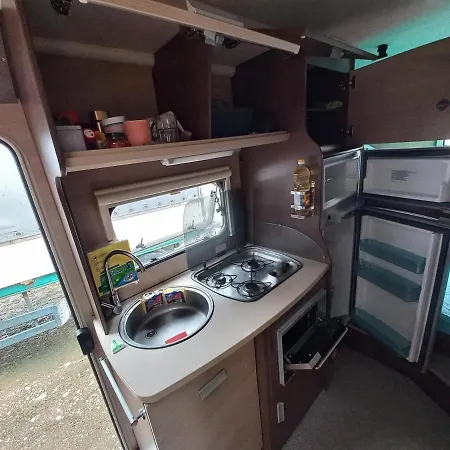 Caravan Rent Montenegro Luksusowy namiot Podgorica